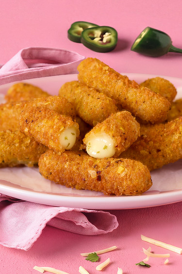 Spicy Mozzarella Sticks 35286 Spicy Mozzarella Sticks 35286