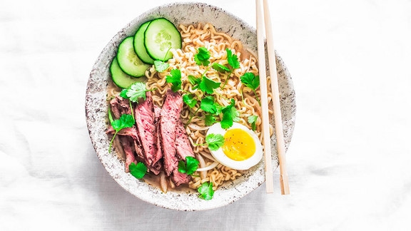 Koriander in einer Buddha Bowl