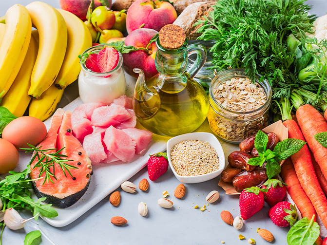 Flexitarier:innen essen hauptsächlich vegetarisch und nur ab und zu Fleisch oder Fisch. Bei einer flexitarischen Ernährung sind Fleisch und Fisch ab und an erlaubt